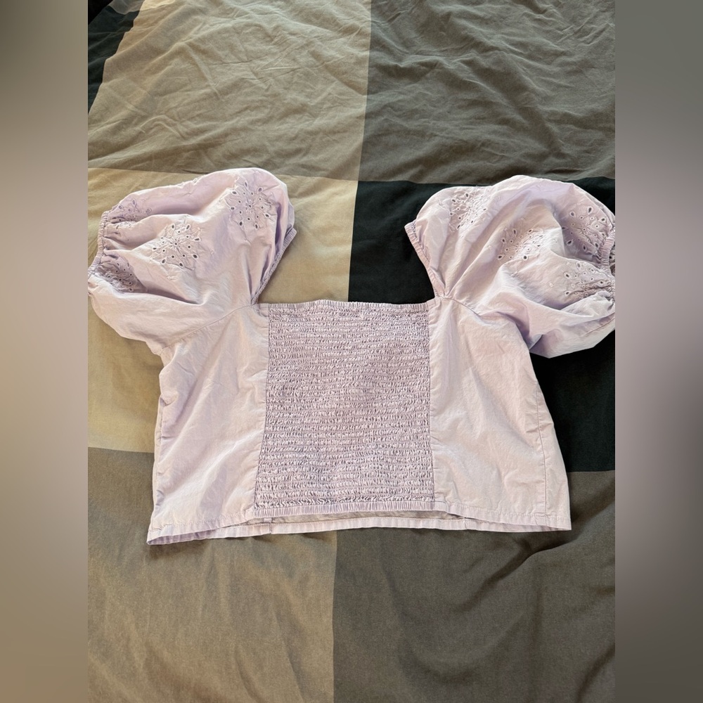 H&M sized large purple cropped blouse. - Picture 5 of 6
